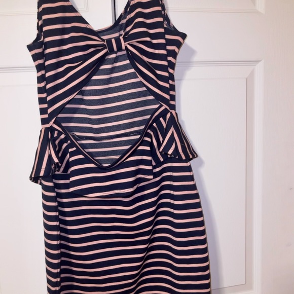 Mini dress - Picture 3 of 7